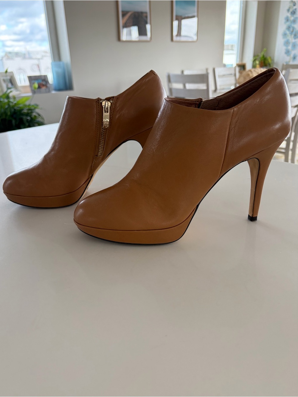Vince Camuto Cognac Camel Leather Platform Ankle Booties Heeled Boots Size 8.5